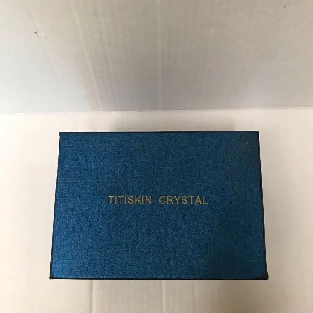 TITISKIN skin crystal faux diamond paperweight with stand 100mm‎